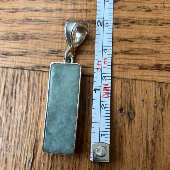 Gorgeous Vintage Pale Green Quartz and Sterling Pendant - Picture 7 of 13